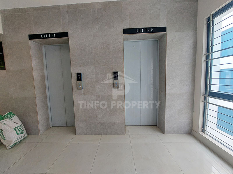 2400 Sqft Office Space is Available For Rent In Mirpur-6