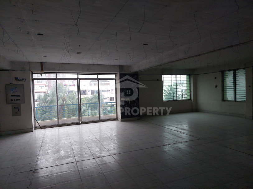 4200 Sqft Open Space For Restaurant Or Office For Rent A Prime Location In Dhanmondi-1