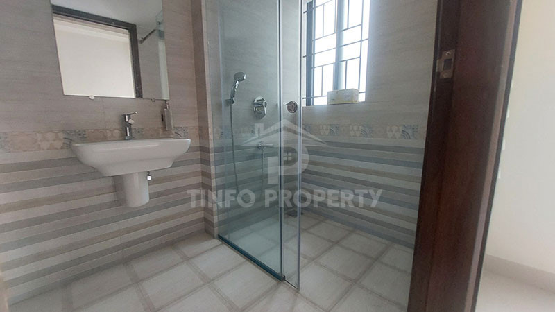 Luxurious 3600 Sqft Apartment for Rent in Gulshan, Beside Gulshan Park-5