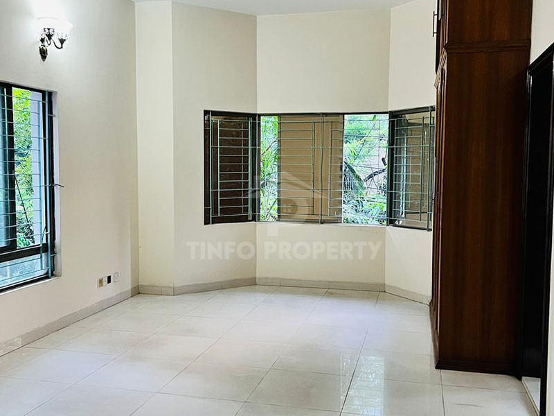 3000 Sq Ft Amazing Flat For Rent at Baridhara Diplomatic zone-4