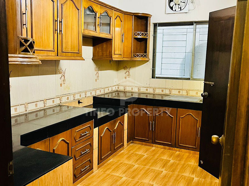 3000 Sq Ft Amazing Flat For Rent at Baridhara Diplomatic zone-1