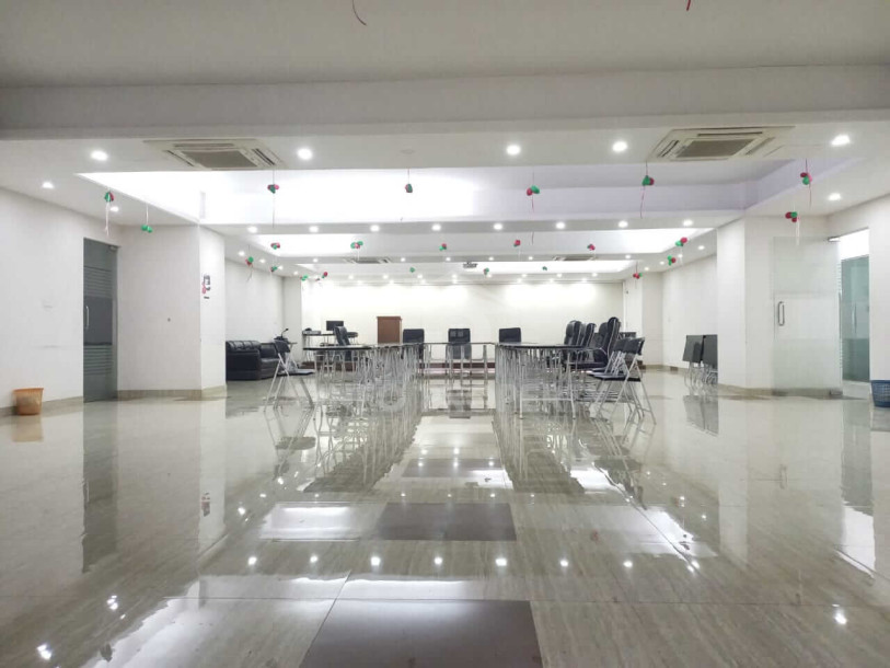 Commercial Space is up for Rent in Banani-1