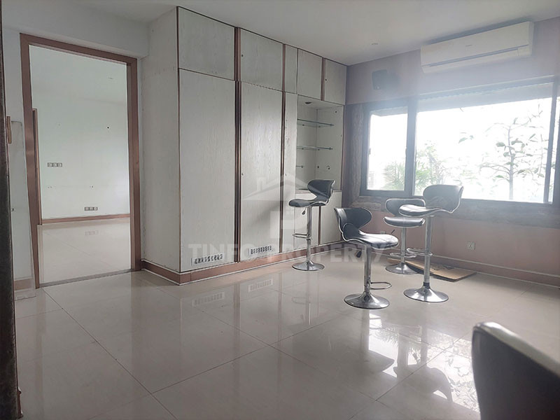 6500 Sq Ft Commercial Office Space for Rent in Banani-5