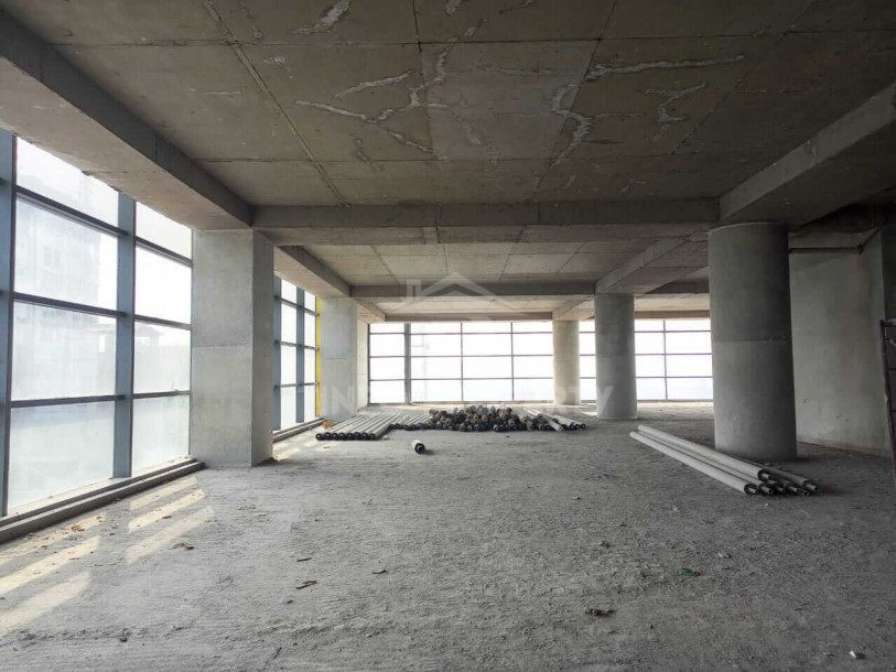6000 Sq Ft Open Space for Rent in Banani-5