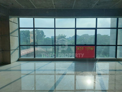 This 861 Square Feet Office For Rent in Dhanmondi